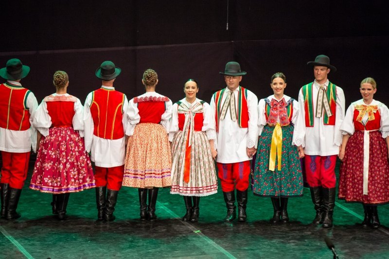 Folklorni ansambl Lado održao koncert na tvrđavi Revelin