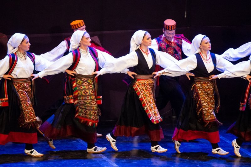 Folklorni ansambl Lado održao koncert na tvrđavi Revelin