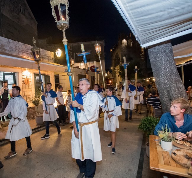 Procesija povodom proslave sv. Todora na Korčuli