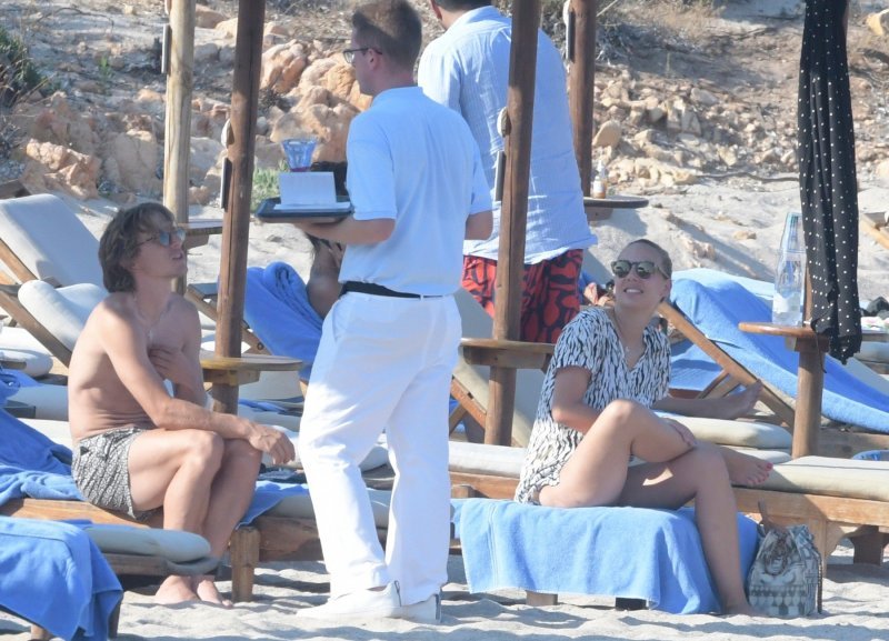 Luka i Vanja Modrić na Sardiniji