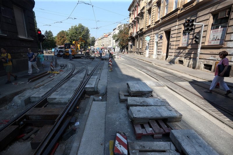 Radovi na zamjeni tramvajskih tračnica na križanju Ilice i Ulice Republike Austrije