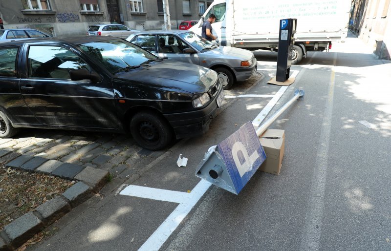 Postavljanje novih parkirnih aparata u Zagrebu