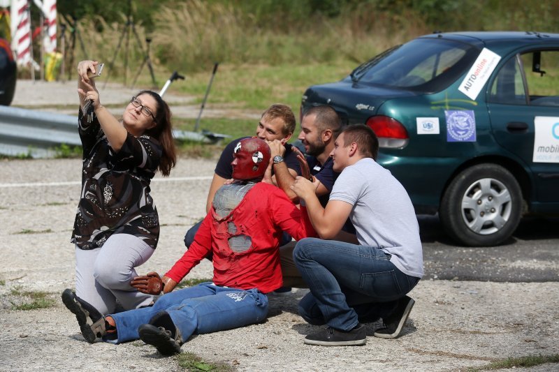 Crash testovi udara u pješaka i drugo vozilo u sklopu kampusa na Borongaju