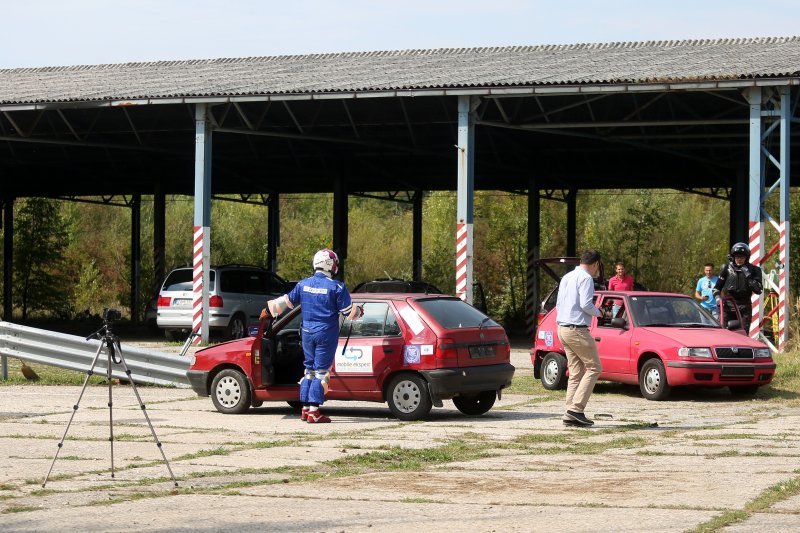 Crash testovi udara u pješaka i drugo vozilo u sklopu kampusa na Borongaju