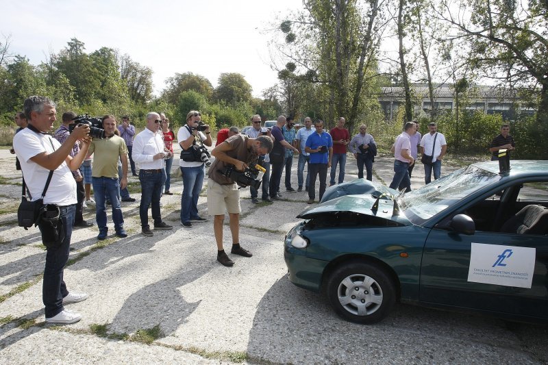 Crash test vozila u kampusu Borongaj