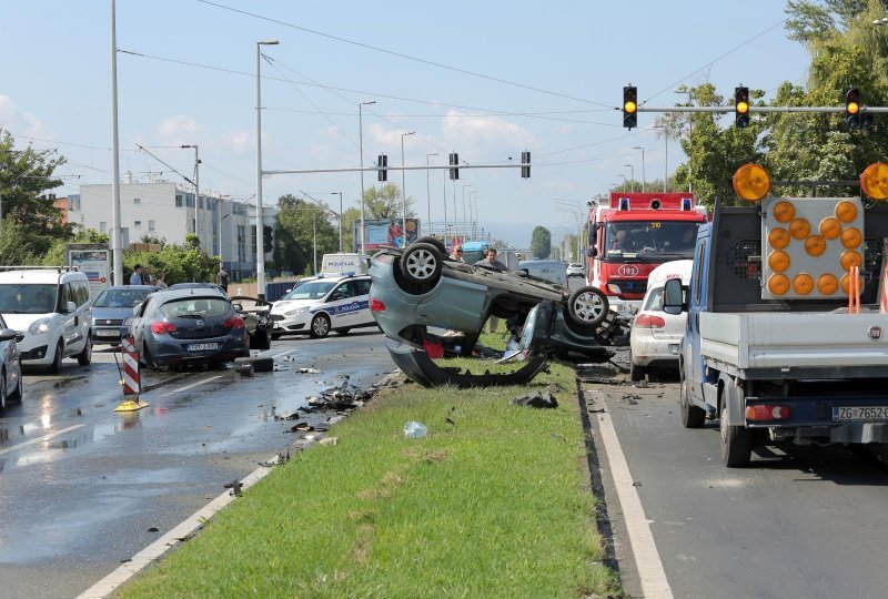 Frontalni sudar na Aleji Bologne