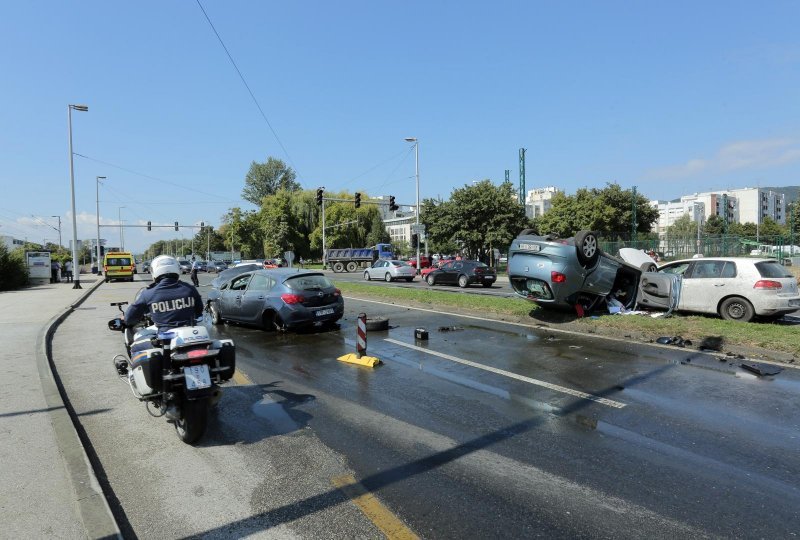 Frontalni sudar na Aleji Bologne