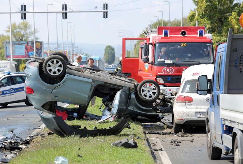 Frontalni sudar na Aleji Bologne