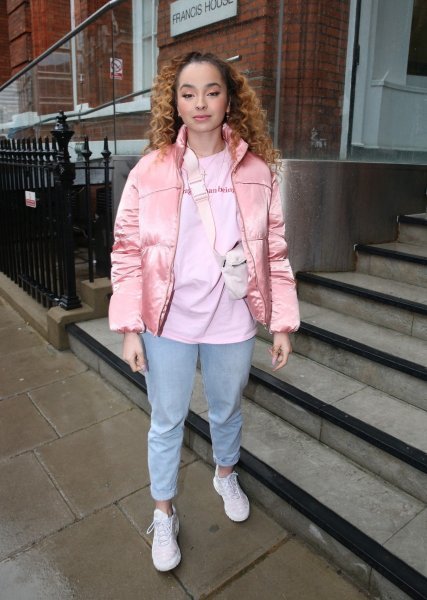 Ella Eyre