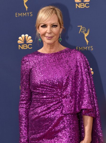 Allison Janney u haljini brenda Prabal Gurung