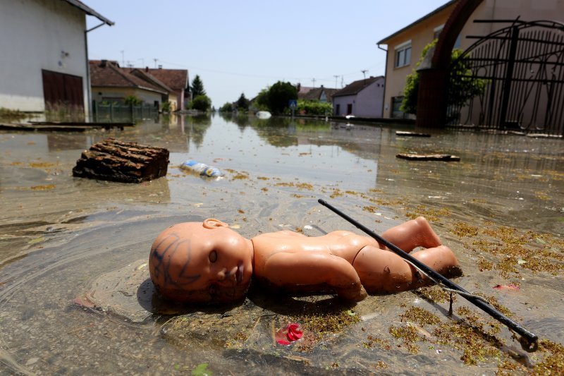 Prizori iz opustošene Gunje šest dana nakon katastrofalne poplave u svibnju 2014.