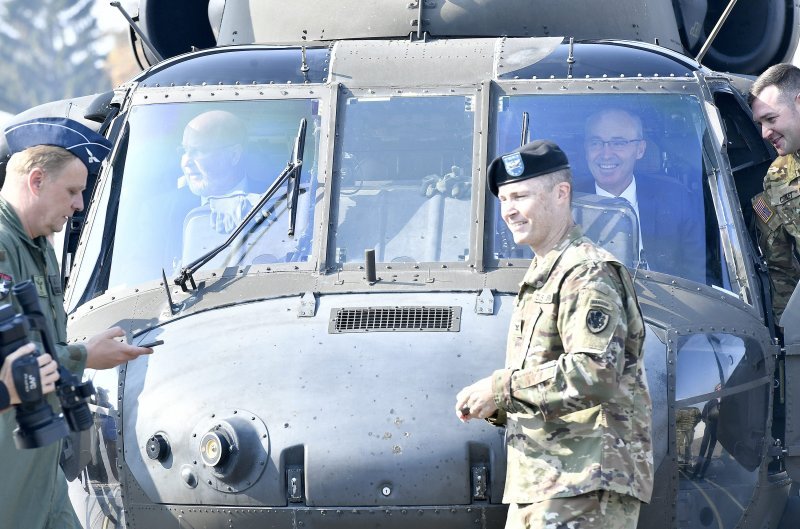 Predstavljanje višenamjenskog helikoptera Black Hawk