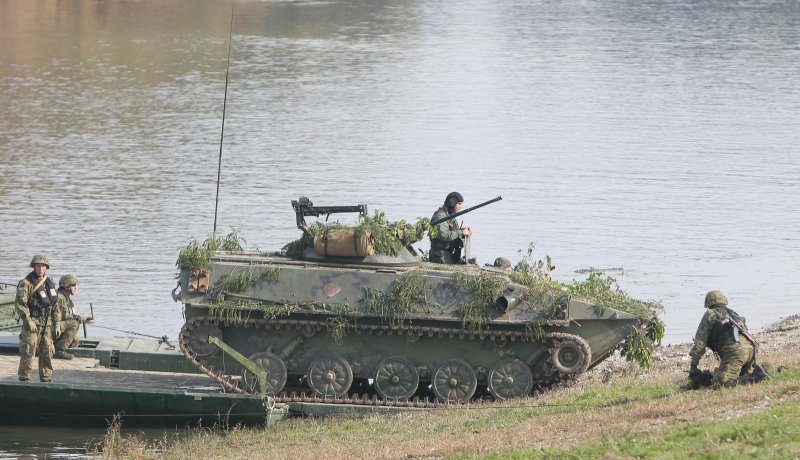 Vježba pripreme i svladavanja vodene zapreke kroz izlazak na vodenu zapreku