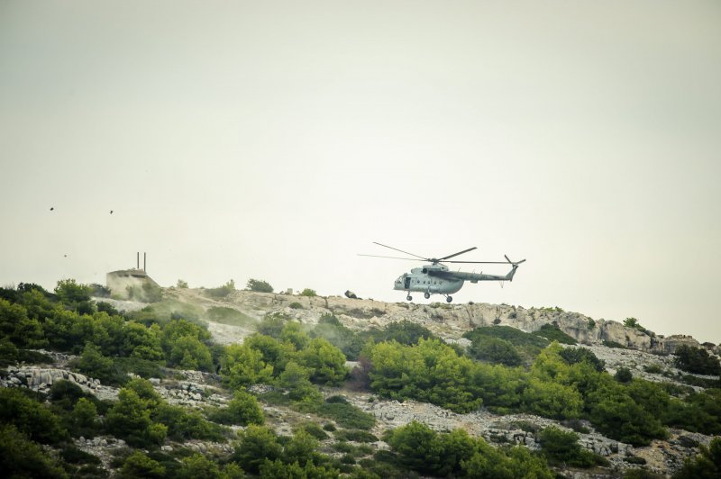 Pomorsko zračni desant i vatrena potpora pomorskim snagama na vojnom poligonu Žirje