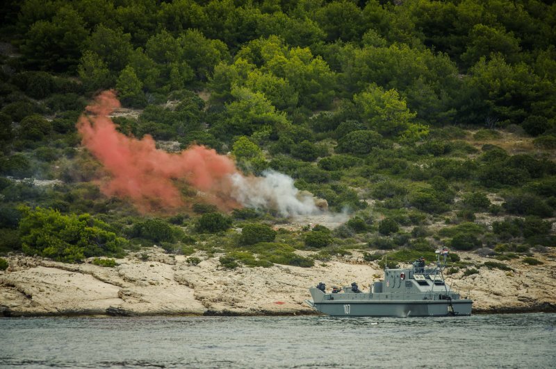 Pomorsko zračni desant i vatrena potpora pomorskim snagama na vojnom poligonu Žirje