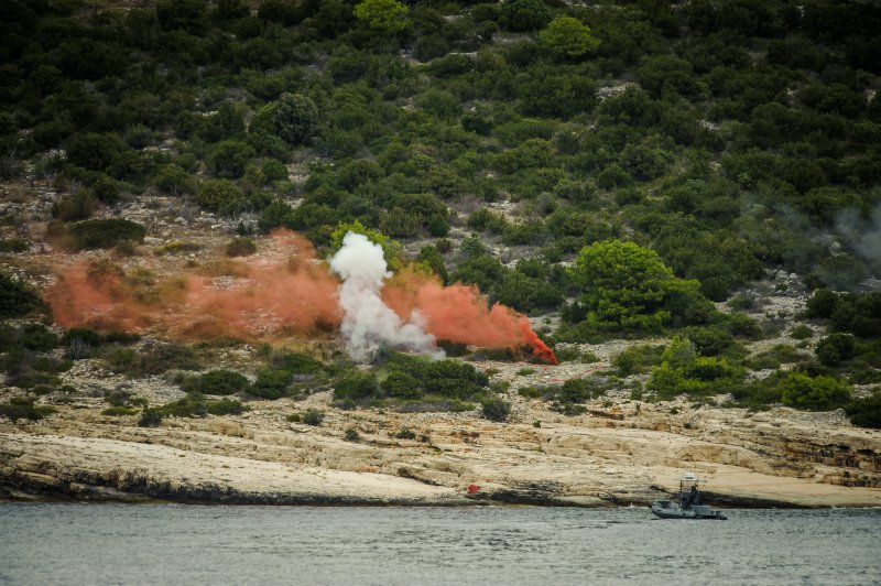 Pomorsko zračni desant i vatrena potpora pomorskim snagama na vojnom poligonu Žirje