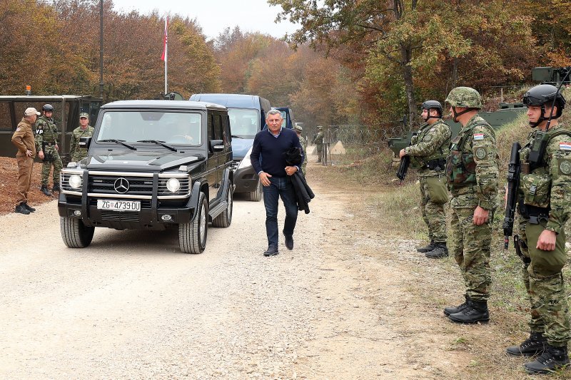 Umirovljeni generali na vojnoj vježbi Velebit 18