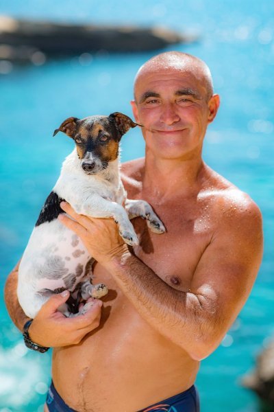 Carmelo i njegov psić Titti