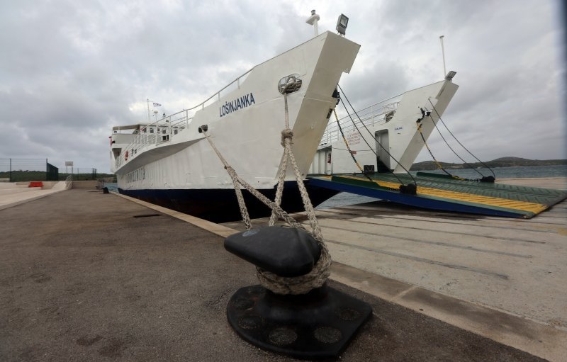 Šibenik: Katamaran i trajekt zbog jakog juga nisu mogli isploviti