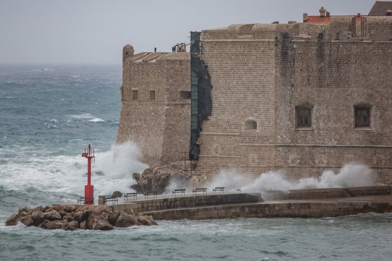 Olujno jugo u Dubrovniku