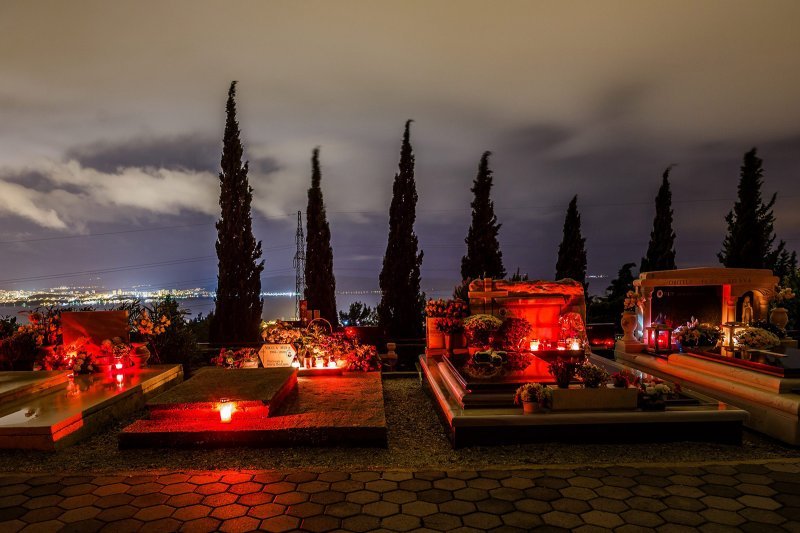 Noćni ugođaj na groblju Mila Gora