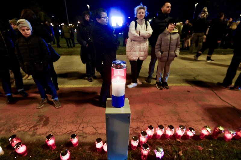 Obilježavanje Dana sjećanja na žrtvu Vukovara i Škabrnje pored KD Vatroslav Lisinski