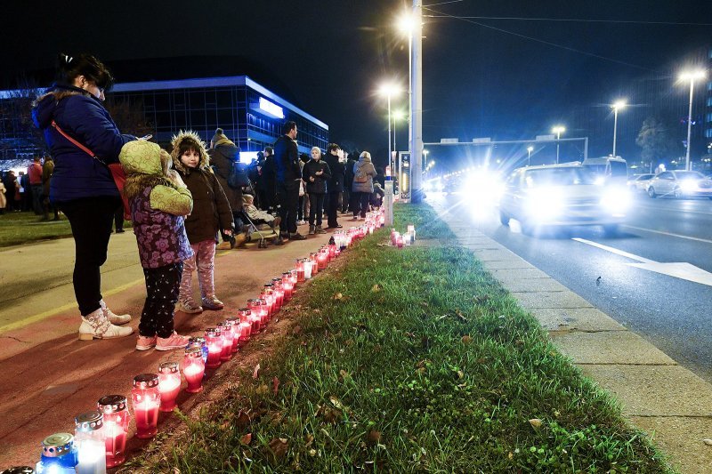 Obilježavanje Dana sjećanja na žrtvu Vukovara i Škabrnje pored KD Vatroslav Lisinski