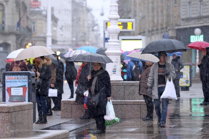 Snijeg zabijelio Zagreb