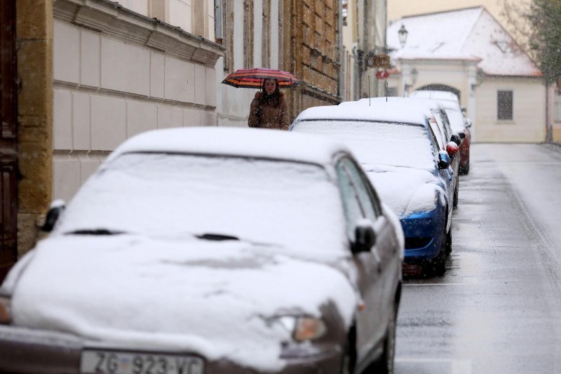 Snijeg zabijelio Zagreb