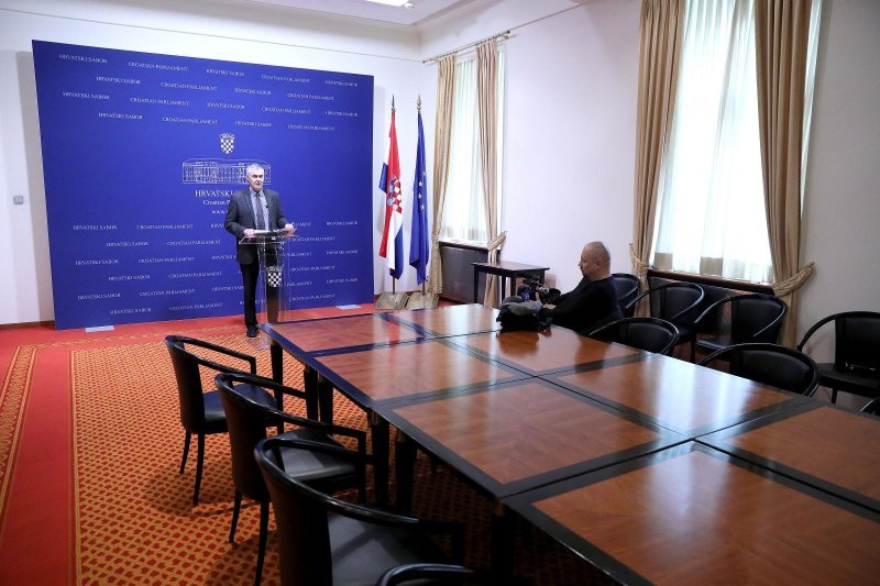 Novinari bojkotirali konferenciju za medije Željka Glasnovića