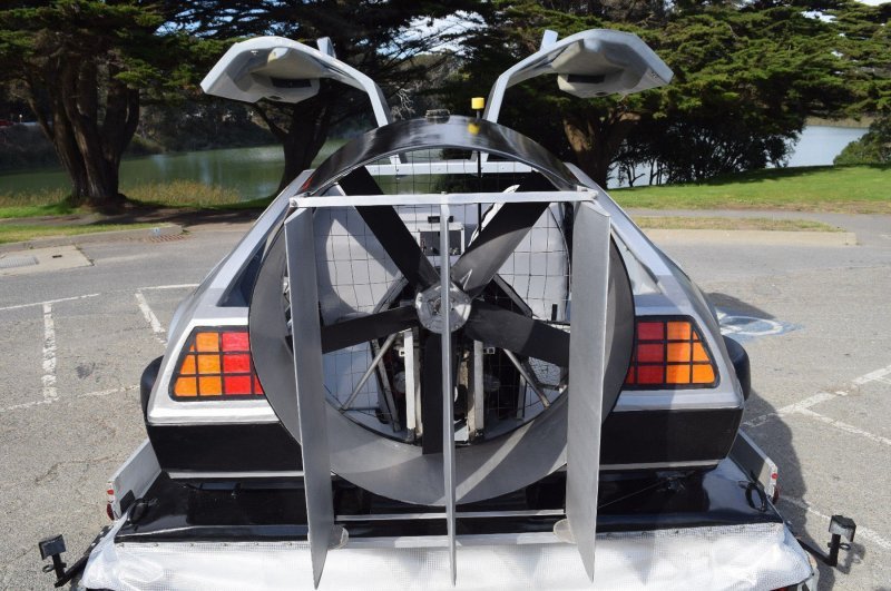 Vodeni DeLorean