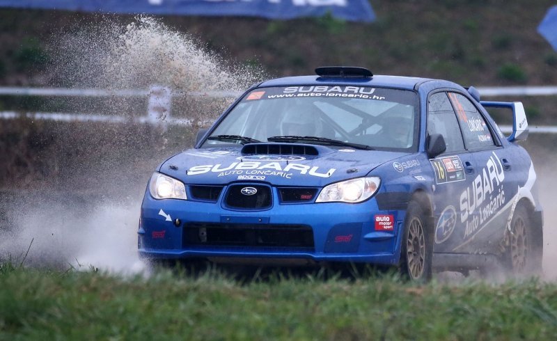 Ljubitelji oktana i brzine uživali u automobilističkoj utrci Rally Show Santa Domenica