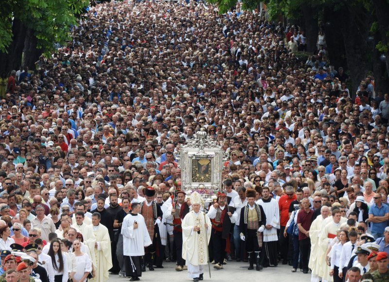 Hodočašće Gospi Sinjskoj