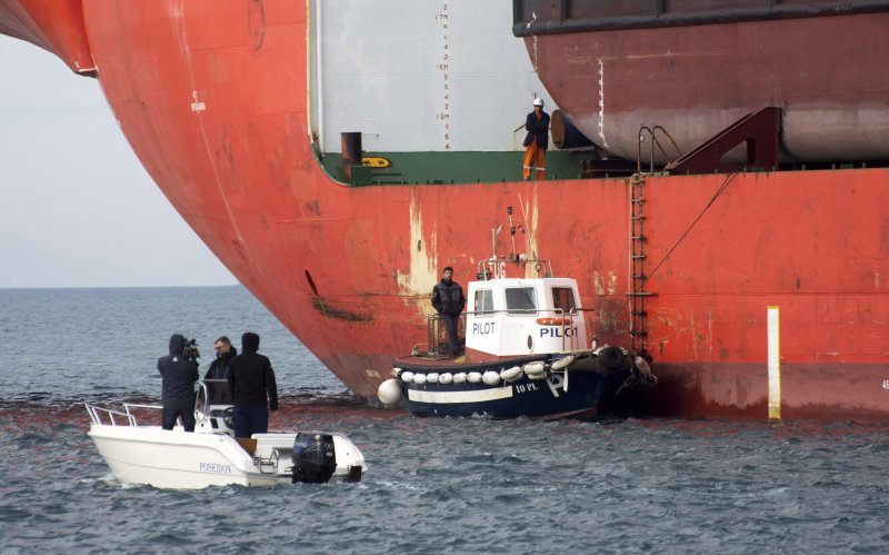 Kineski brod ZHEN HUA 7 doveo brodove koji će graditi Pelješki most