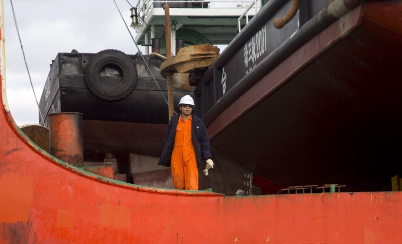 Kineski brod ZHEN HUA 7 doveo brodove koji će graditi Pelješki most