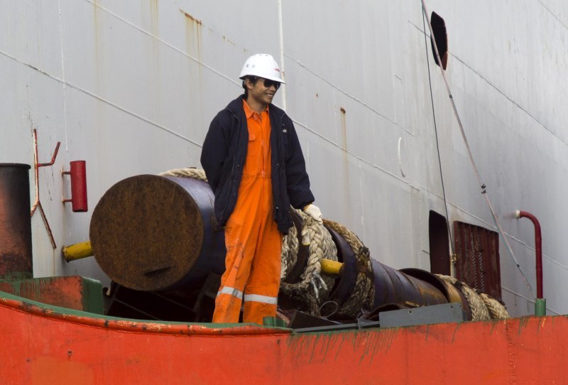 Kineski brod ZHEN HUA 7 doveo brodove koji će graditi Pelješki most