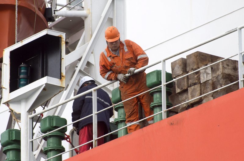 Kineski brod ZHEN HUA 7 doveo brodove koji će graditi Pelješki most