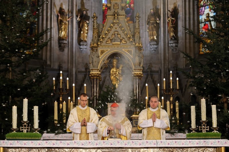 Misno slavlje na Božić u katedrali