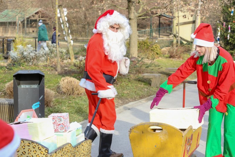 Božićni darovi životinjama u ZOO vrtu u Zagrebu