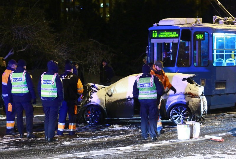 Krš i lom na Maksimirskoj