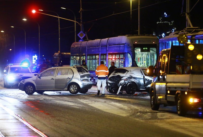 Krš i lom na Maksimirskoj