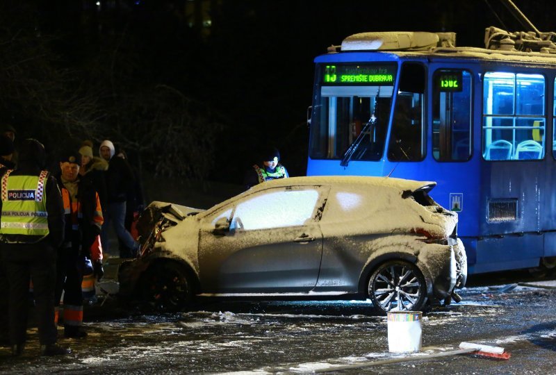 Krš i lom na Maksimirskoj