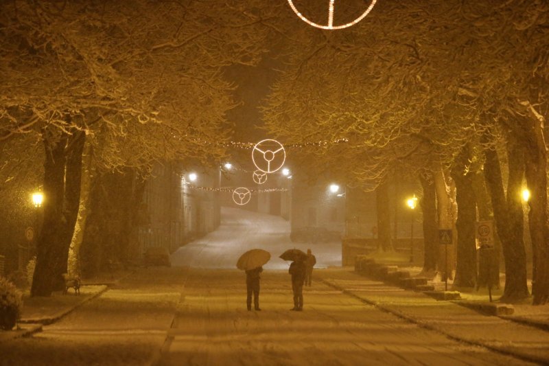 Snijeg zabijelio Sinj i Dalmatinsku zagoru