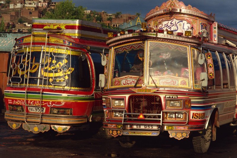 Pakistanski autobusi