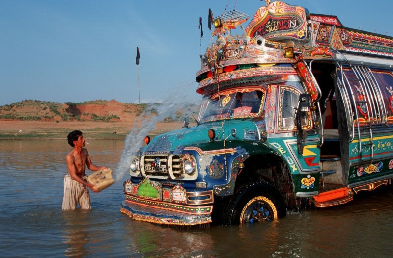 Pakistanski autobusi