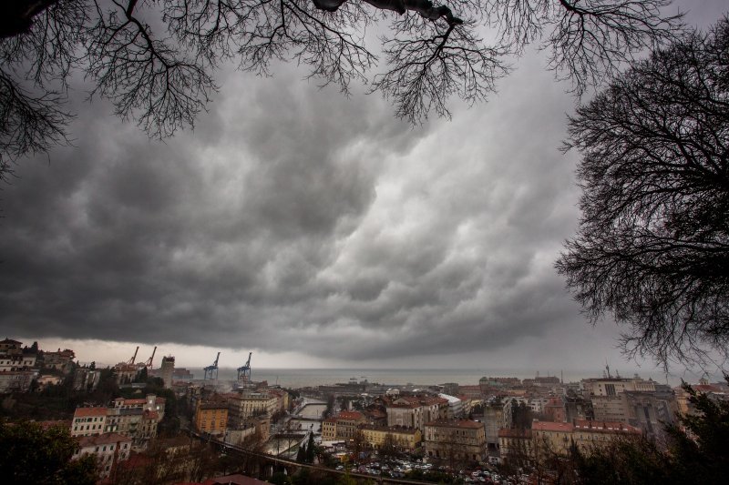 Kišovito i tmurno vrijeme nad Rijekom