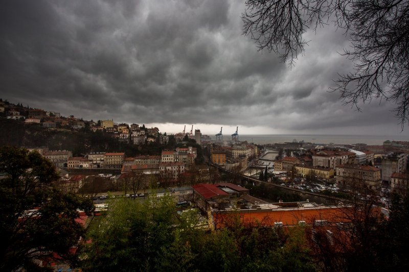 Kišovito i tmurno vrijeme nad Rijekom