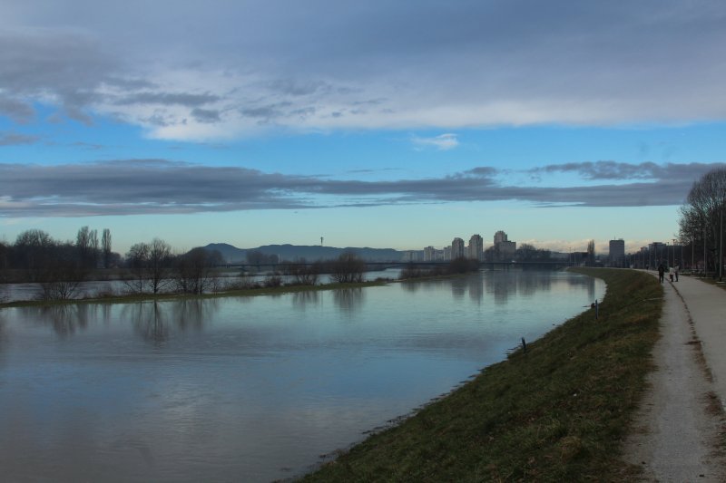 Sava se u Zagrebu izlila iz korita