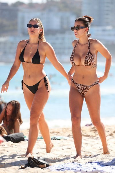 Natasha Oakley i Devin Brugman