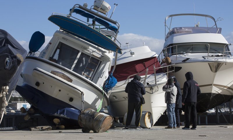 Split: Orkanska bura prevrnula je brodice i jedrilice u lučici Spinut